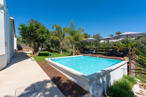 Garden, Garden view, Pool view, Swimming pool, sunbed