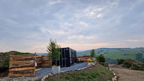 Patio, Natural landscape, Photo of the whole room, Landmark view, Mountain view