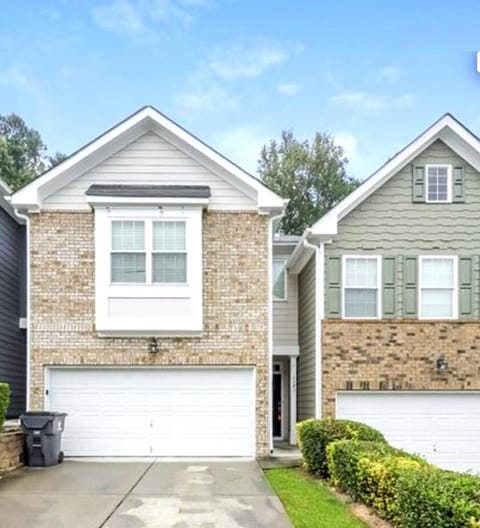 Luxe Downtown ATL Quick Airport Access House in College Park