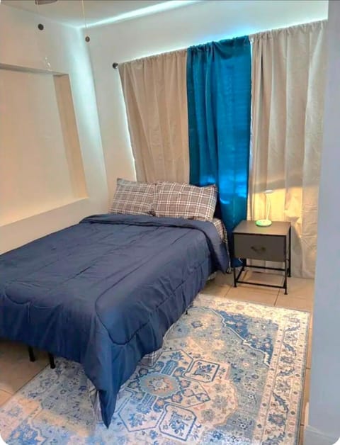 Spacious 4BR Home Work Friendly near Fort Lauderdale Airport House in Lauderhill