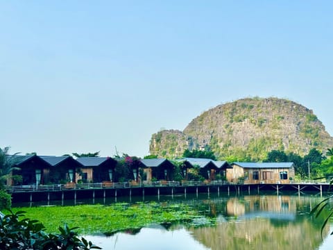 Nearby landmark, Spring, Day, Natural landscape, Lake view, Mountain view