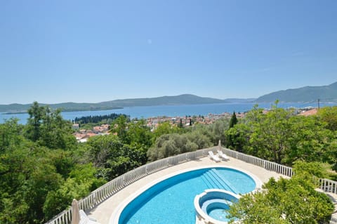 Sea view, Swimming pool
