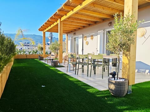 View (from property/room), Balcony/Terrace, Seating area, Dining area