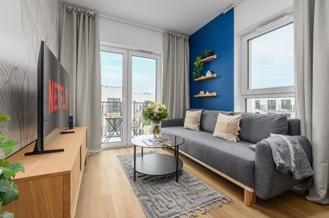 Communal lounge/ TV room, TV and multimedia, Living room, Seating area