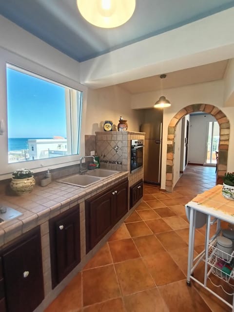 Kitchen or kitchenette, oven, stove
