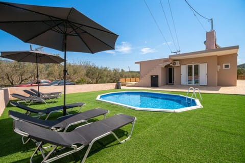 Garden, Swimming pool, sunbed