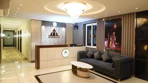 Seating area, Internal: Not applicable to any particular room