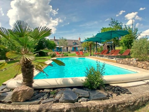 Spring, Day, Natural landscape, Garden, Garden view, Pool view, Swimming pool, sunbed