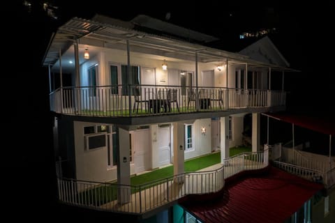 Property building, Night