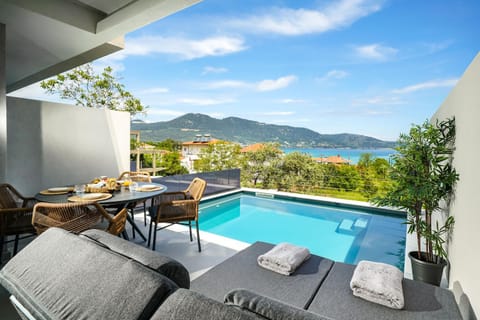 Pool view, Sea view, Swimming pool