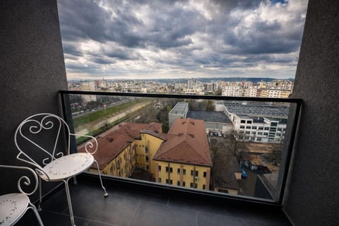 Balcony/Terrace, City view