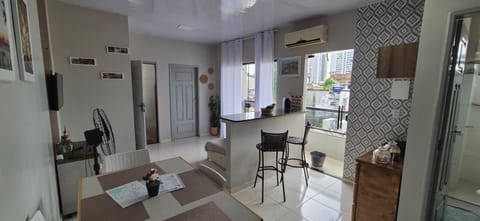 Kitchen or kitchenette, Living room, Seating area, Dining area, air conditioner