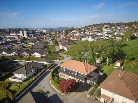 Property building, Neighbourhood, Bird's eye view