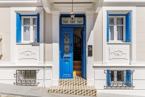 Property building, Facade/entrance