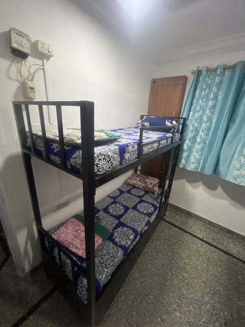 Bed, bunk bed