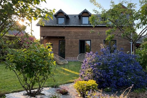 Property building, Garden, Garden, Garden view