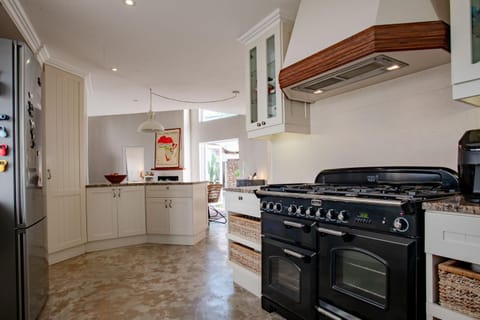 Private Villa on Leisure Island Villa in Knysna