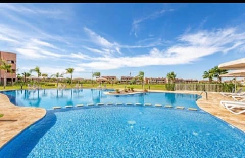Day, Pool view, Swimming pool, sunbed