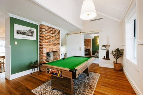Billiard, Game Room, Living room
