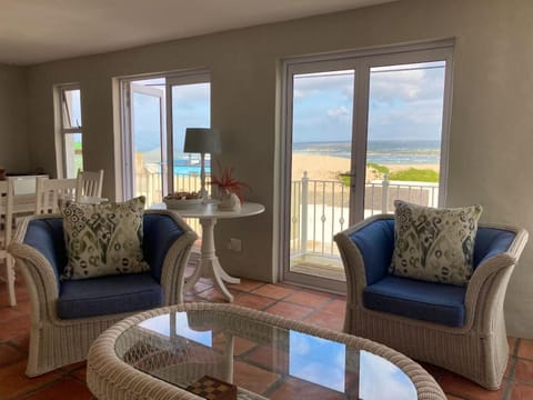 Living room, Sea view