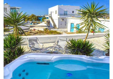 Property building, Day, Garden, Hot Tub