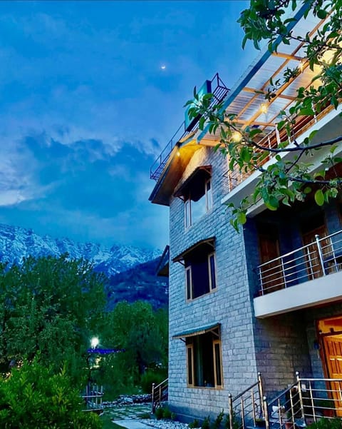 Property building, Natural landscape