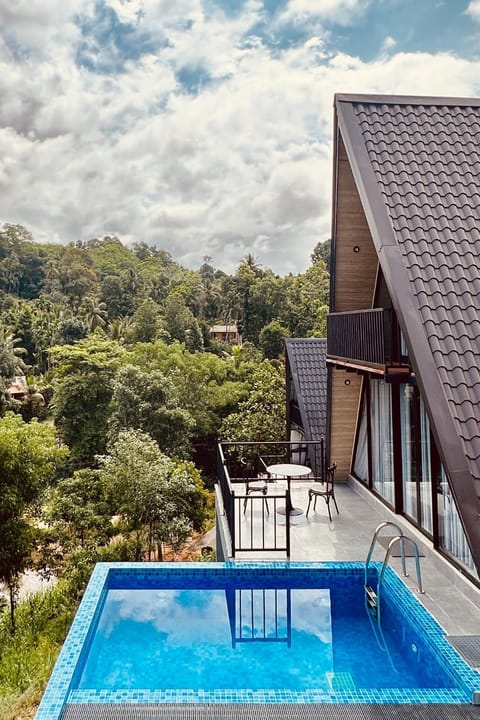 Day, Natural landscape, Balcony/Terrace, Mountain view, Pool view, Swimming pool