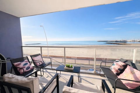 Patio, View (from property/room), Balcony/Terrace