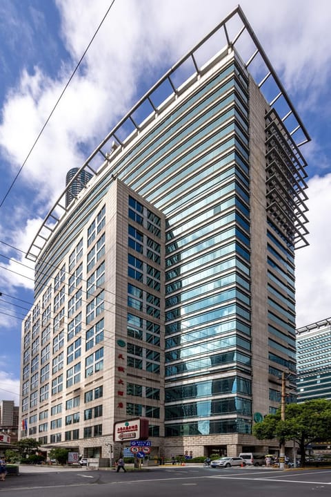 Property building, Nearby landmark, Neighbourhood