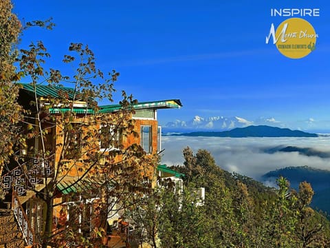 Property building, Natural landscape, Mountain view