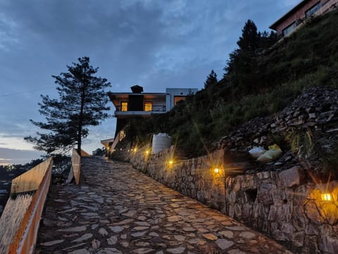 Property building, Facade/entrance
