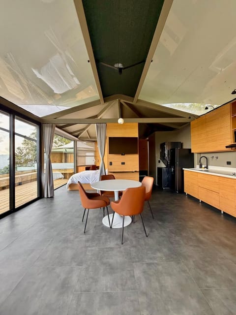 TV and multimedia, Dining area, kitchen