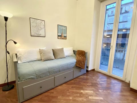 Living room, Photo of the whole room