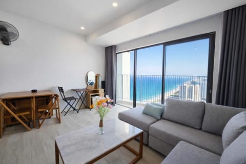 Day, Balcony/Terrace, Living room