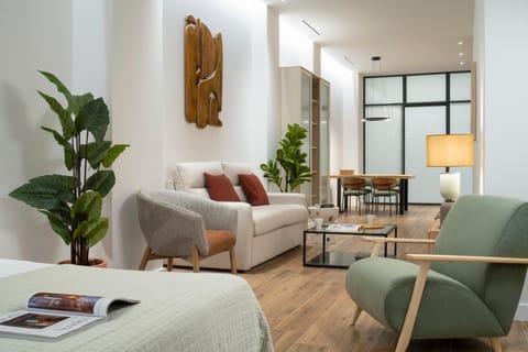 Living room, Seating area