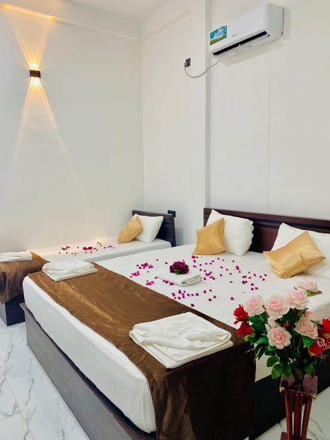 Bed, Bedroom, air conditioner