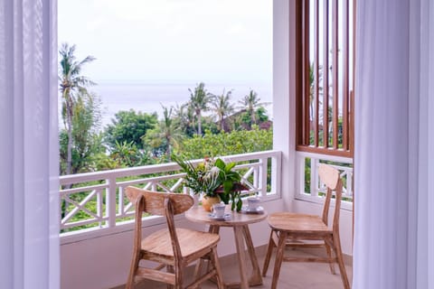 Patio, View (from property/room), Balcony/Terrace, Dining area, Sea view