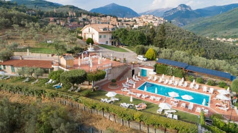 Property building, Facade/entrance, Day, Bird's eye view, Garden, Lobby or reception, Swimming pool