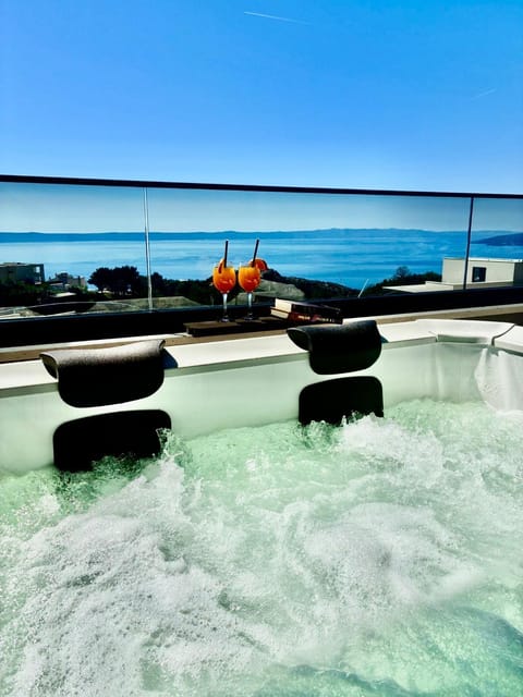 Day, Natural landscape, Sea view, Swimming pool