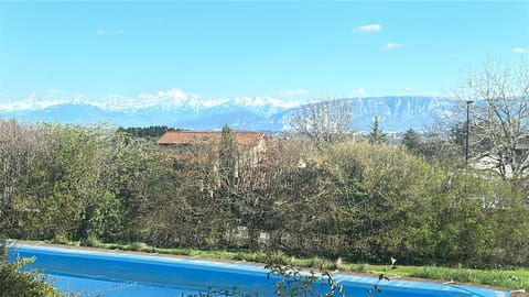 Mountain view, Swimming pool