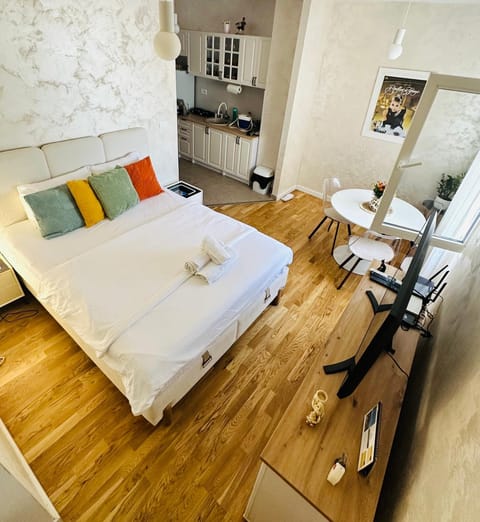 Photo of the whole room, Bedroom