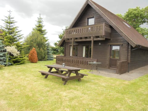 Property building, Spring, Day, Garden, Garden view