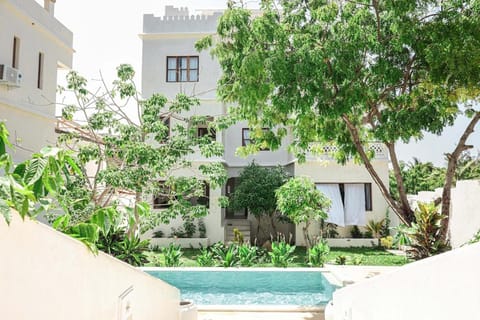 Property building, Garden, Pool view, Swimming pool