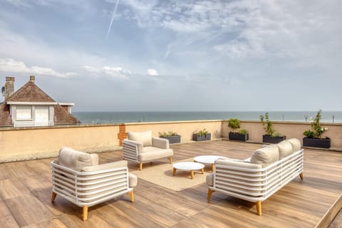 Patio, Day, Natural landscape, View (from property/room), Balcony/Terrace, Living room, Seating area, Sea view