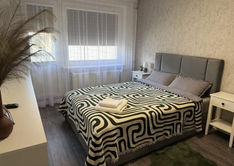 Seating area, Bedroom
