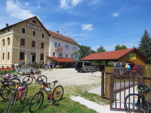 Property building, Parking