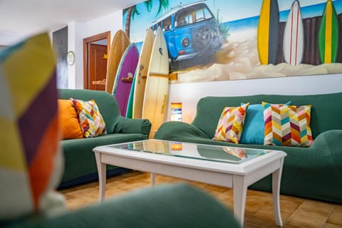 Communal lounge/ TV room, Living room, Seating area