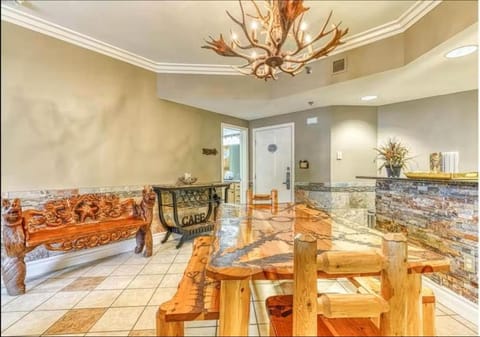 Day, Dining area, furniture