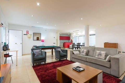 TV and multimedia, Living room, Seating area