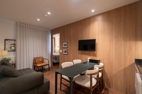 Communal lounge/ TV room, TV and multimedia, Living room